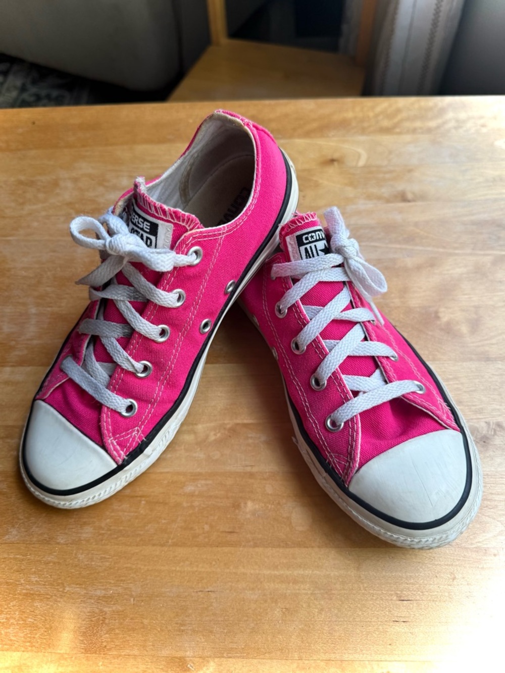 Converse Kids Low Top Sneakers - Bright Pink Size 2 Girls